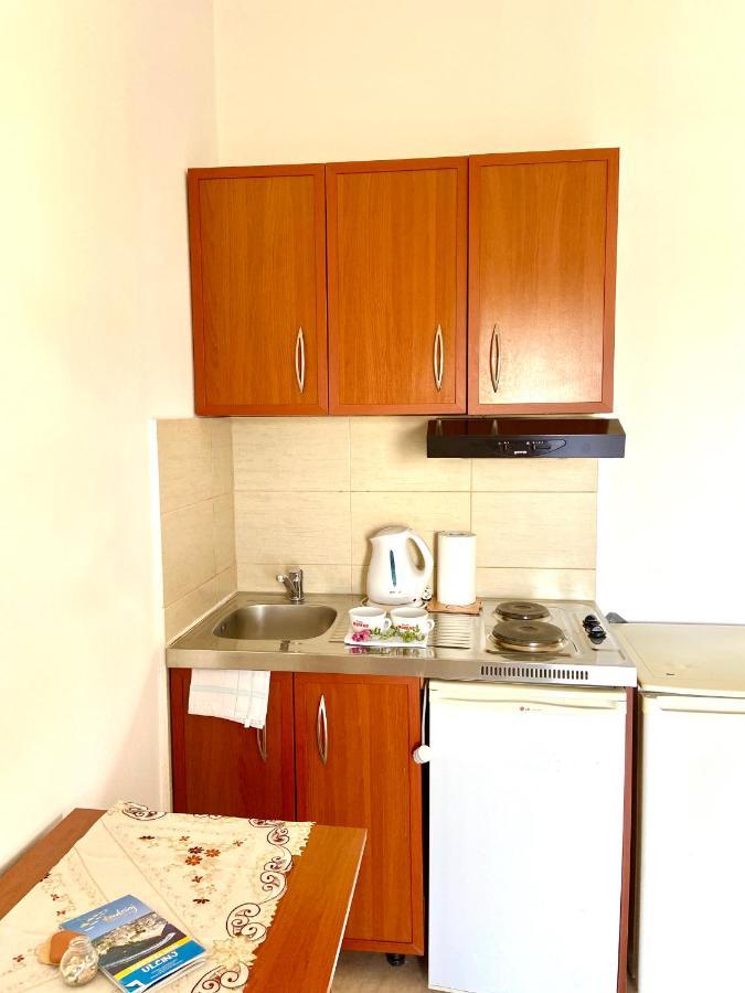 Apartments Aga Ulcinj Exterior photo